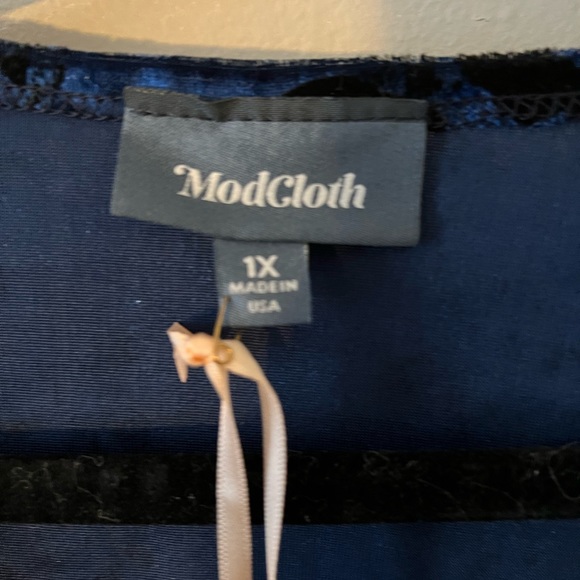 NWT ModCloth Blue Velvet Bodysuit, 1X - Picture 5 of 5